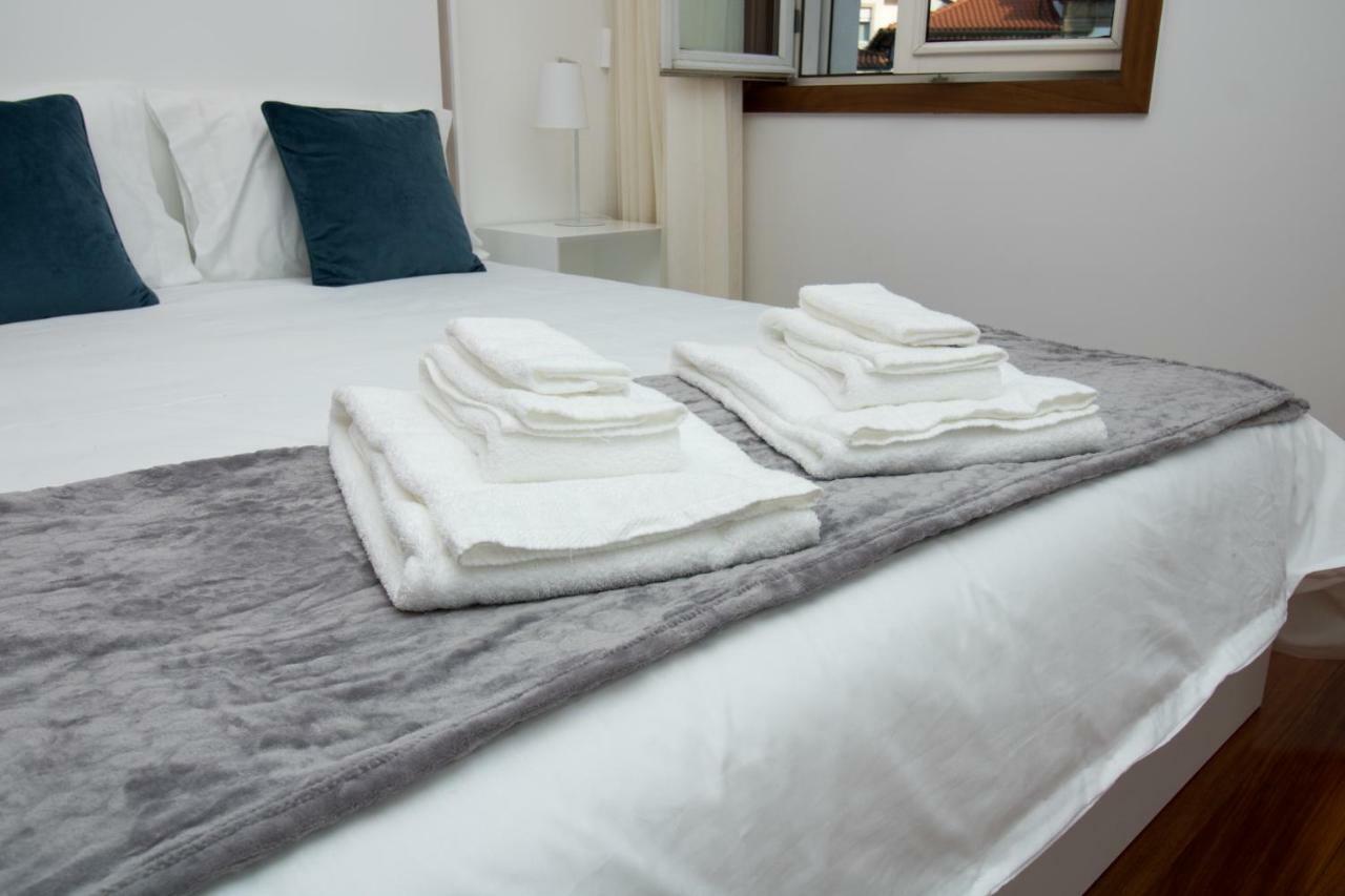 Casas Do Paco - Philosophy Apartment