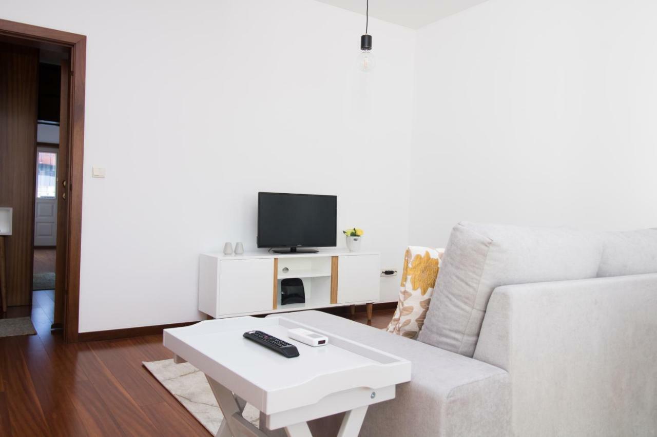 Casas Do Paco - Philosophy Apartment